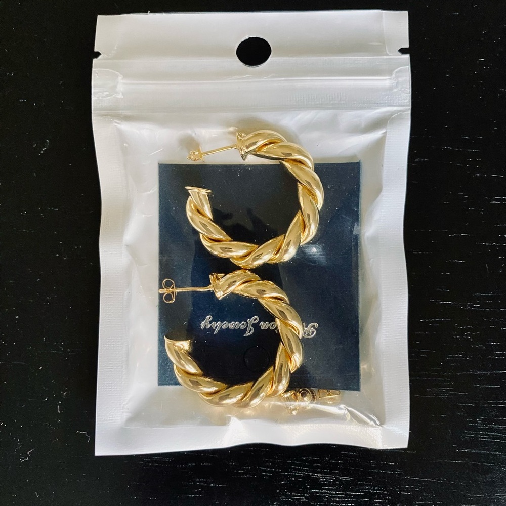 Gold earrings